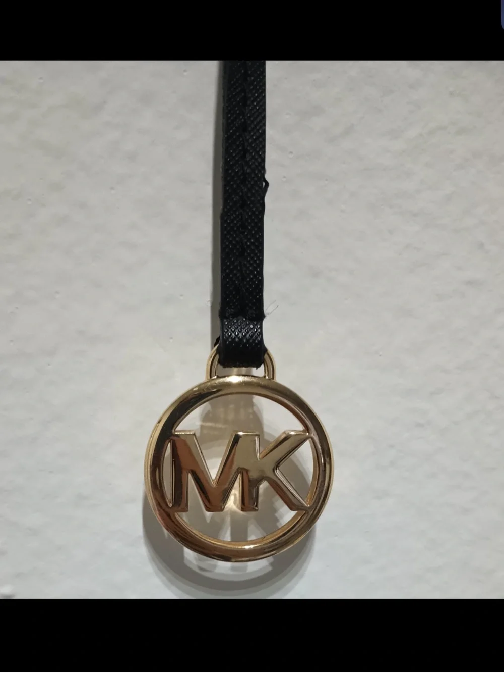 MICHAEL KORS MK GOLD LOGO LEATHER PENDANT PURSE CHARM